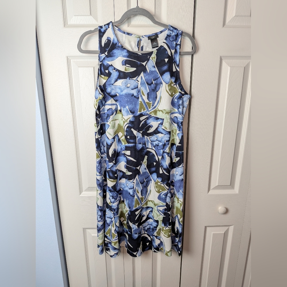Ann Taylor Navy and Olive Leaf Print Maxi Dress